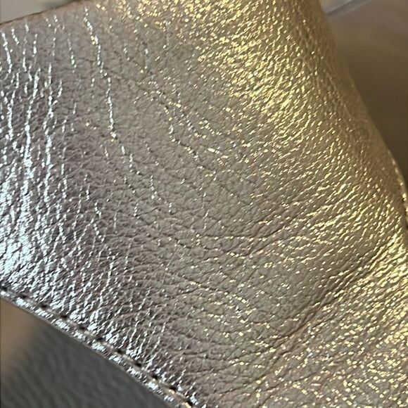 Fitflop Silver Gold Slip On Adjustable Straps and Comfort Sole Sandals Size 7 - Picture 10 of 10